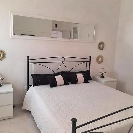 - Lido S. Giovanni - 200 Meters From The Sea Apartament